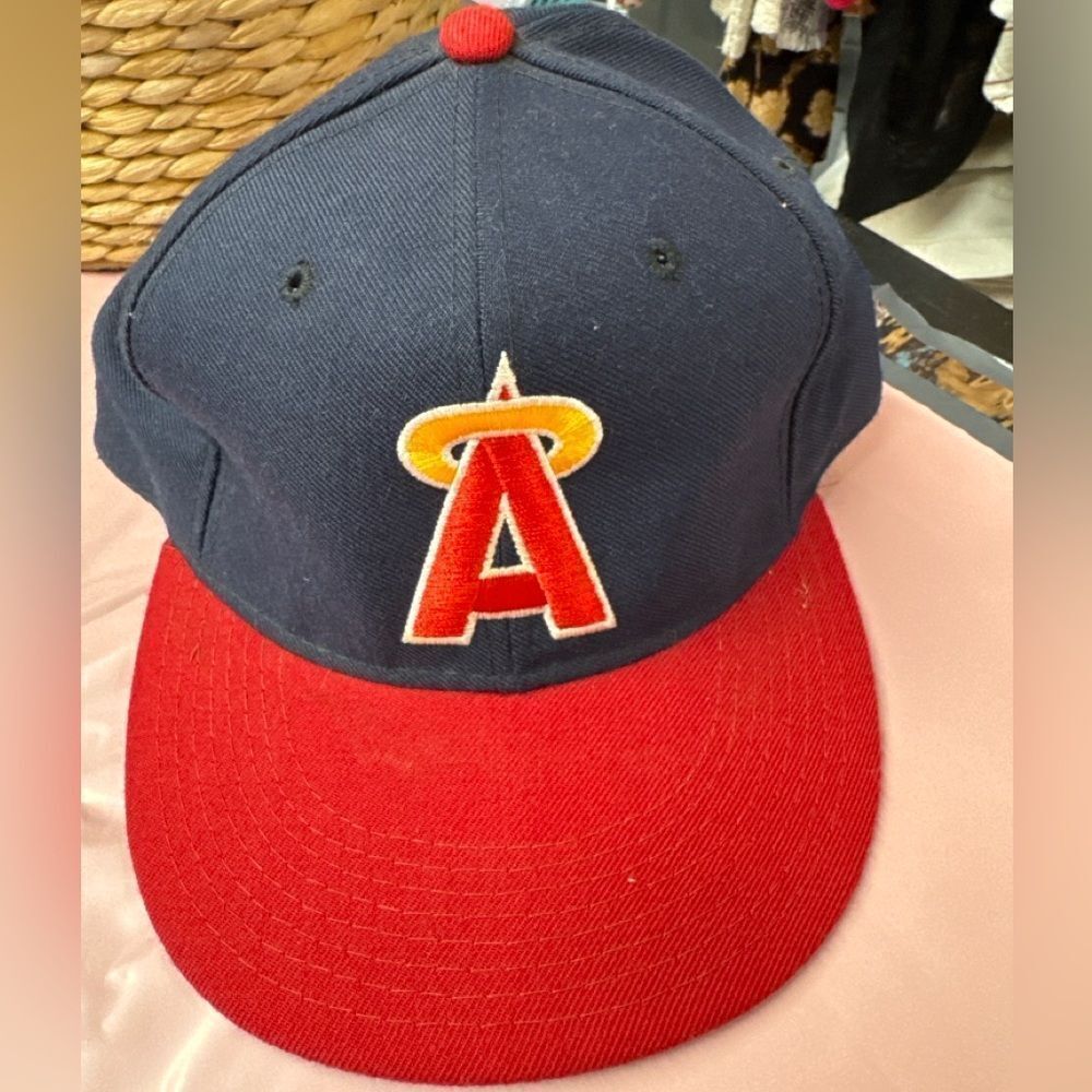 Vintage LA Angels MLB Diamond Collection Hat – New Era – 100% Wool – Size 7 1/2